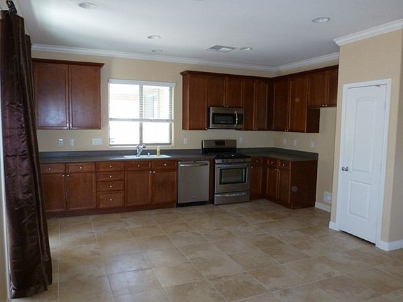 2nd image of 5445 Sun Prairie St