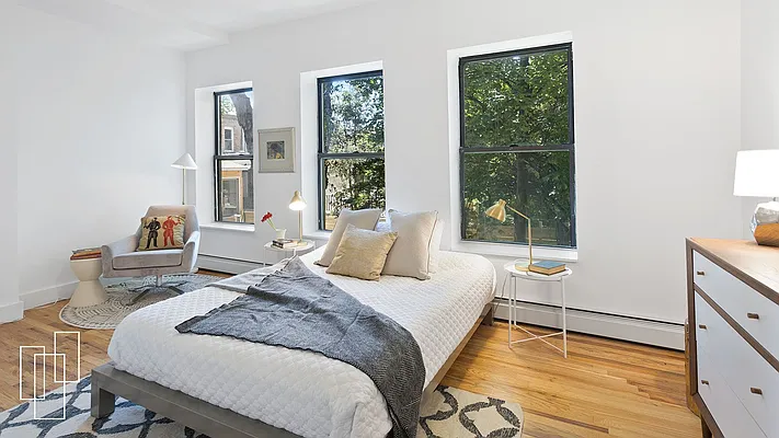 Sold by Garfield Realty  | media 18