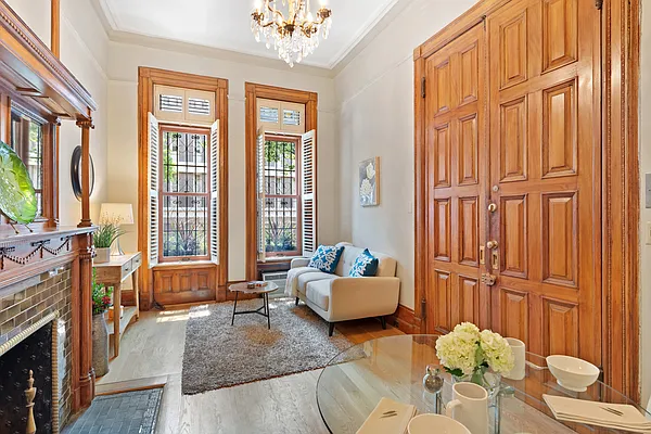 Sold by Compass | media 9