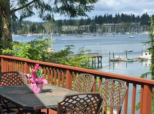 5801 Ward Ave NE, Bainbridge Island, WA 98110