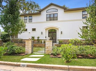 2212 Mountain View Rd, Austin, TX 78703
