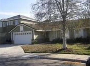 2715 W Pleasant Ct, Rialto, CA 92376