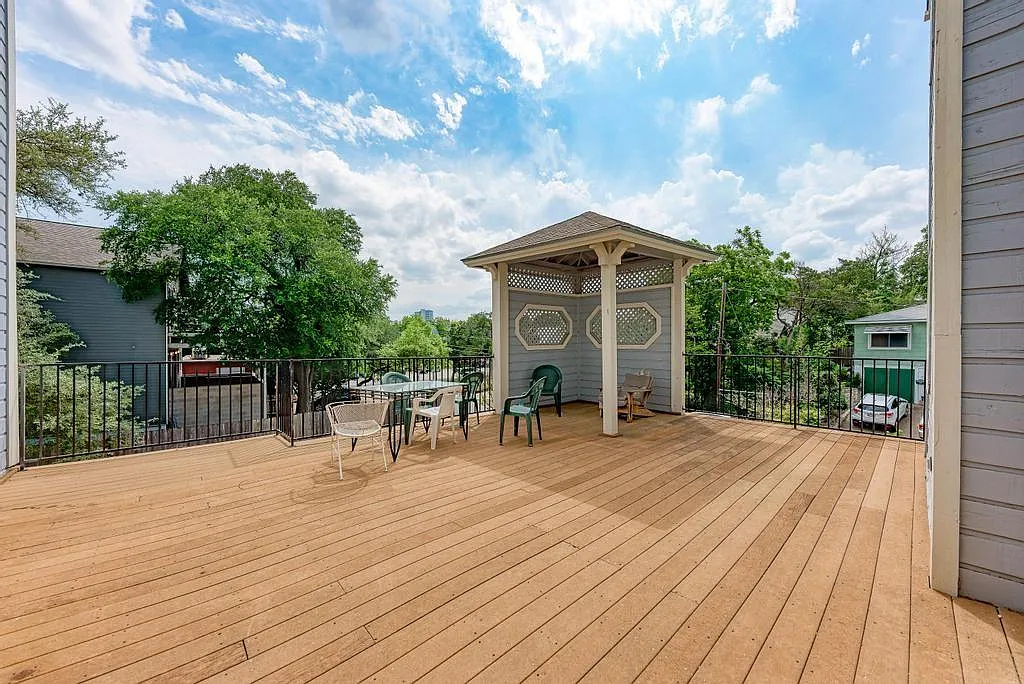 3111 Tom Green St Apt 202 — Photo 3