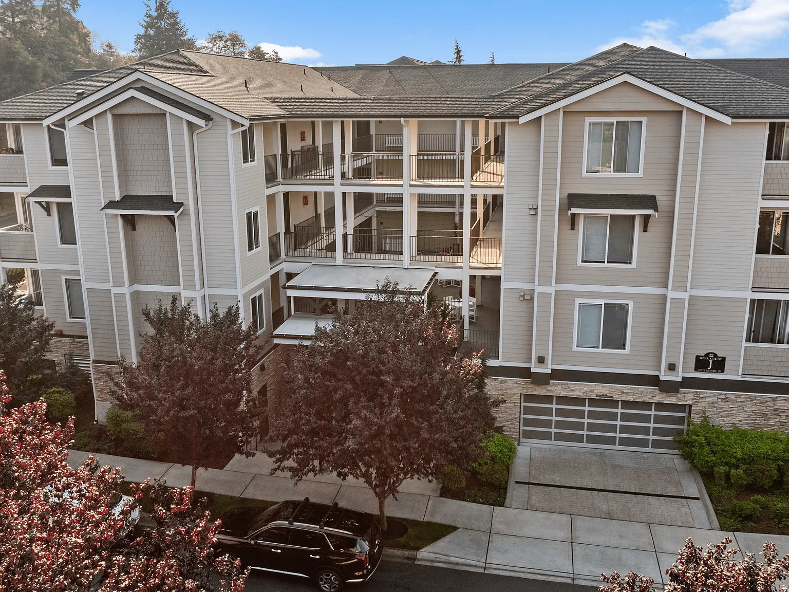 Alder Court Apartments — Photo 1