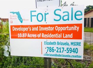 Three Lakes, Miami, FL 33194