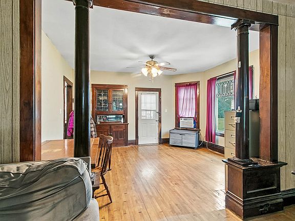 5th image of 217 N Main St