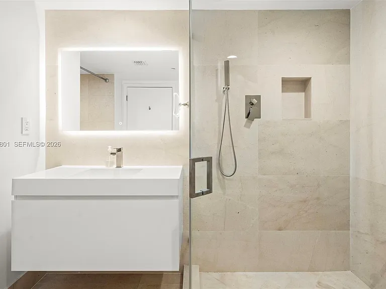 6801 Collins Avenue Cu #1409 — Photo 17