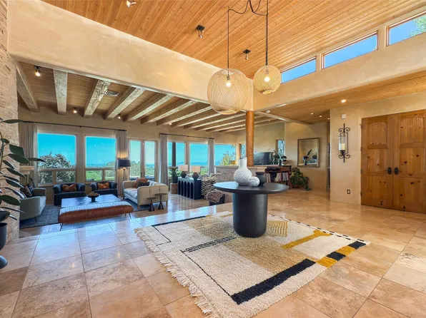 8 Cloudstone Dr, Santa Fe, NM 87505