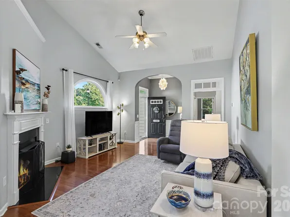 200 Park View Dr, Belmont, NC 28012