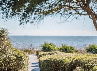 10 Cassina Ln, Hilton Head Island, SC 29928