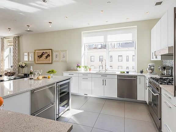 4th image of 38 Warren St APT 5C