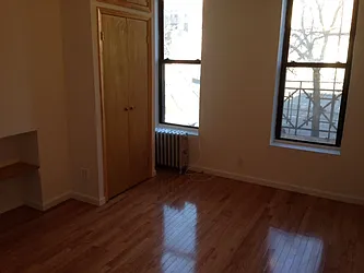Rented by Warren T Real Estate Corp.