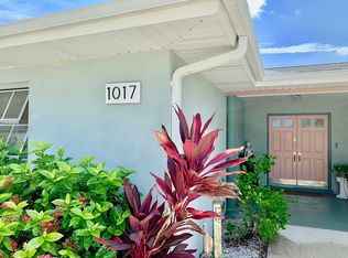 1017 E Gondola Dr, Venice, FL 34293