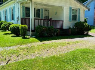 1747 Scott Rd, Blakely, PA 18447