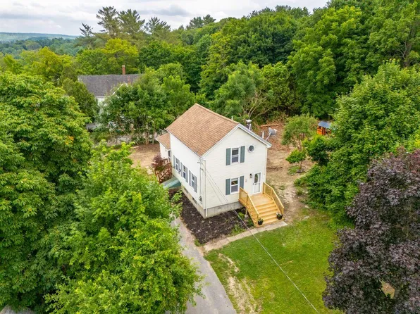 10 Fountain Street, Gardiner, ME 04345