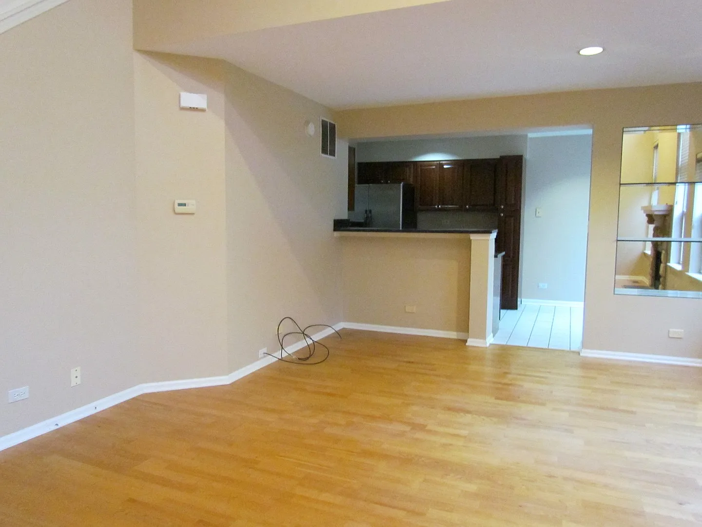 3 bed, 2.5 bath, 1700 sqft, $3,000 — Photo 3