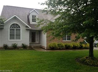 71 Lake Pointe Cir #71, Canfield, OH 44406