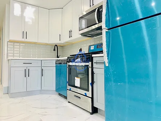 Rented by Blue Egg Realty Corp | media 28