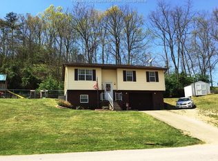 4552 Green Valley Rd, Huntington, WV 25701