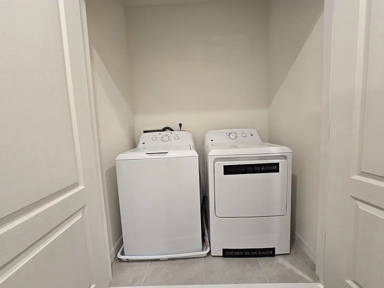 1242 Lido Dr — Photo 33