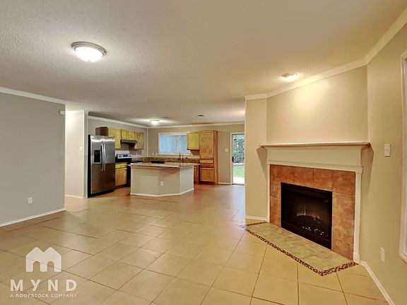 2nd image of 4908 Thorn Hollow Dr