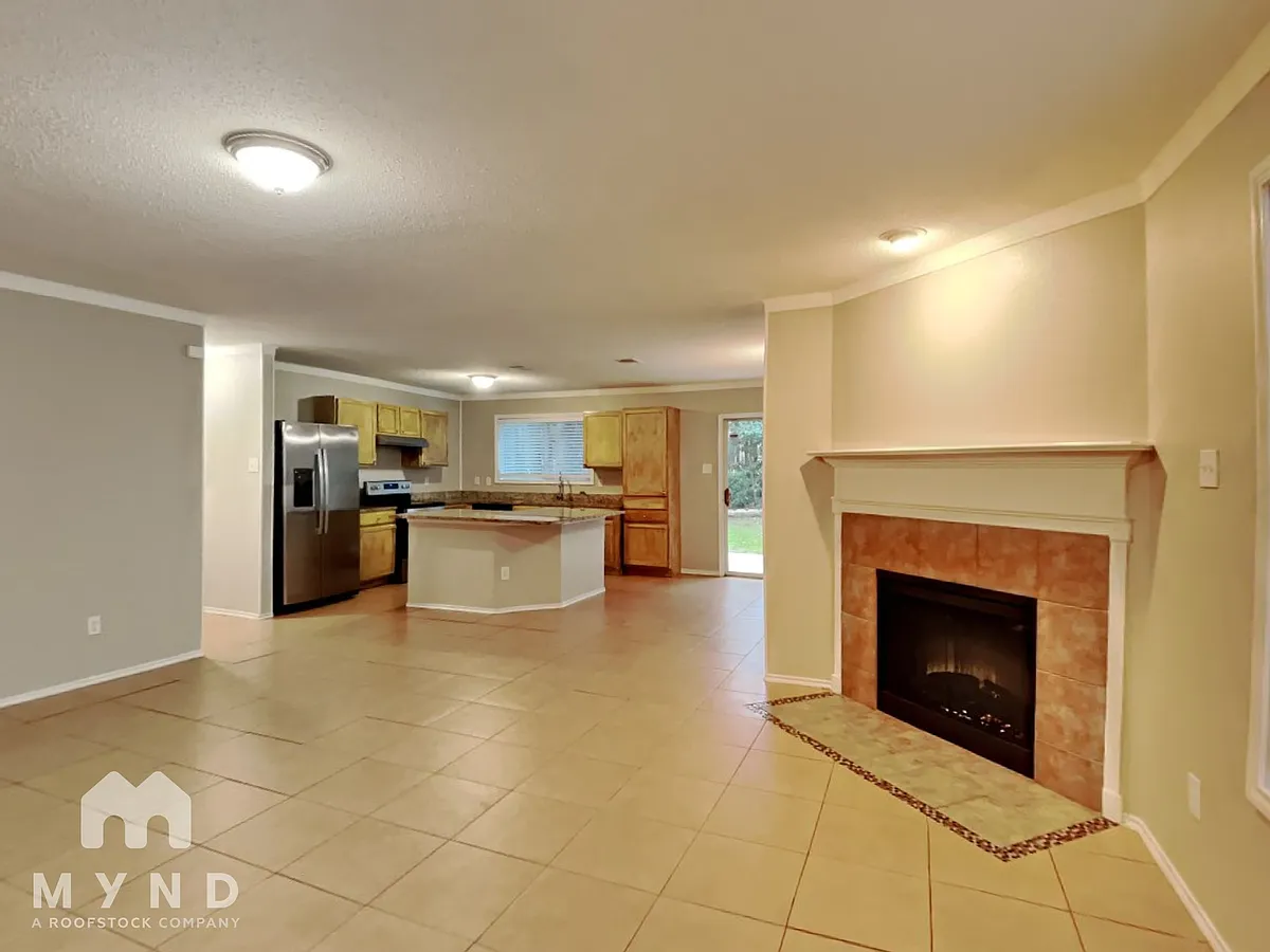 Building Photo - 4908 Thorn Hollow Dr