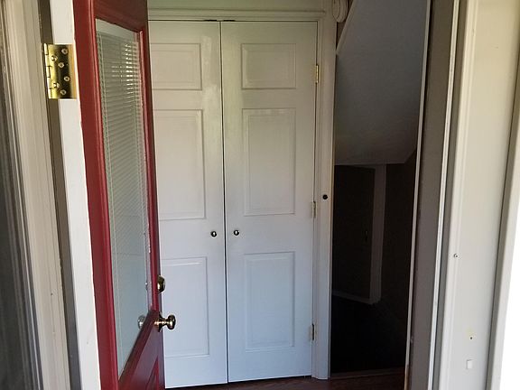 3rd image of 1202 Fairview Dr