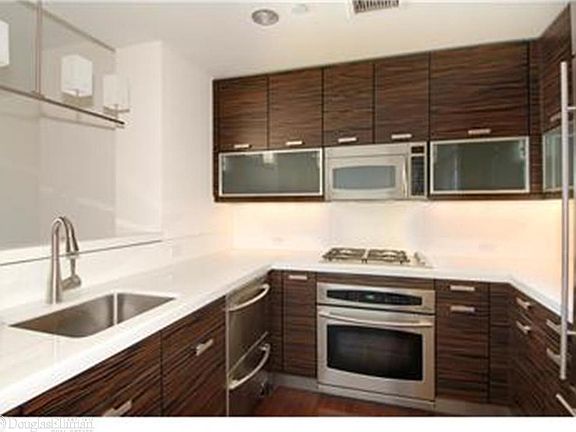 4th image of 225 E 34th St APT 20C