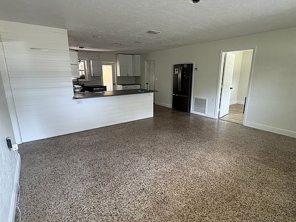 3rd image of 206 Ponce St