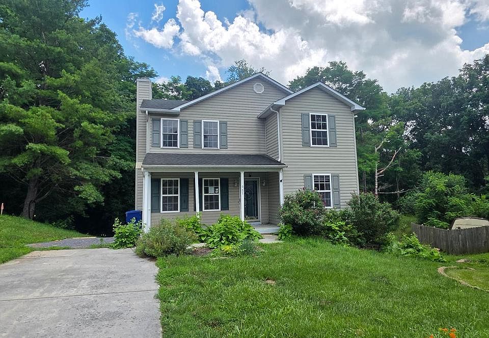 1st image of 983 Meadow Ct