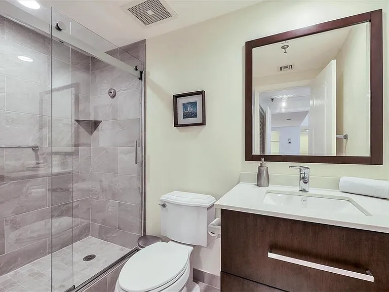 1211 Gulf Of Mexico Dr #405 — Photo 27
