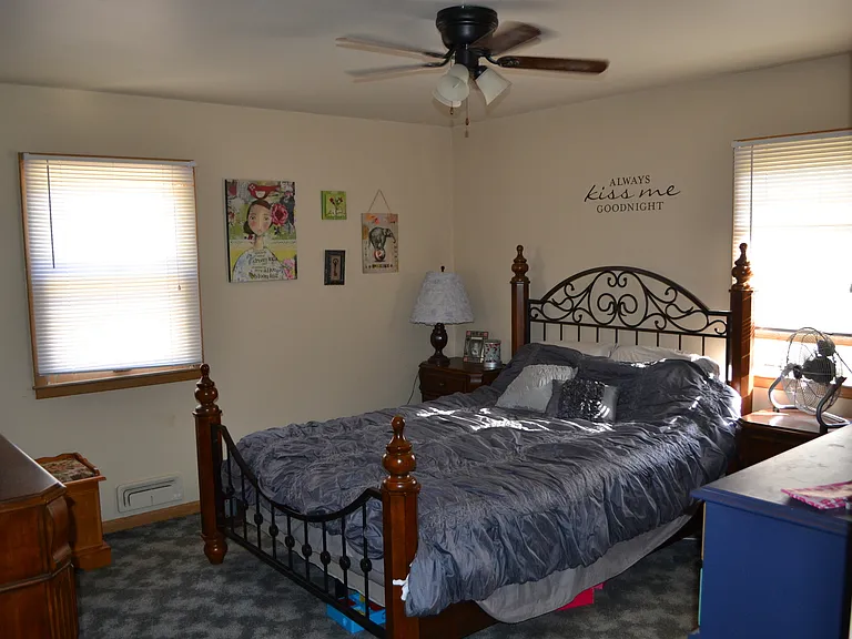 322 Webster St — Photo 16
