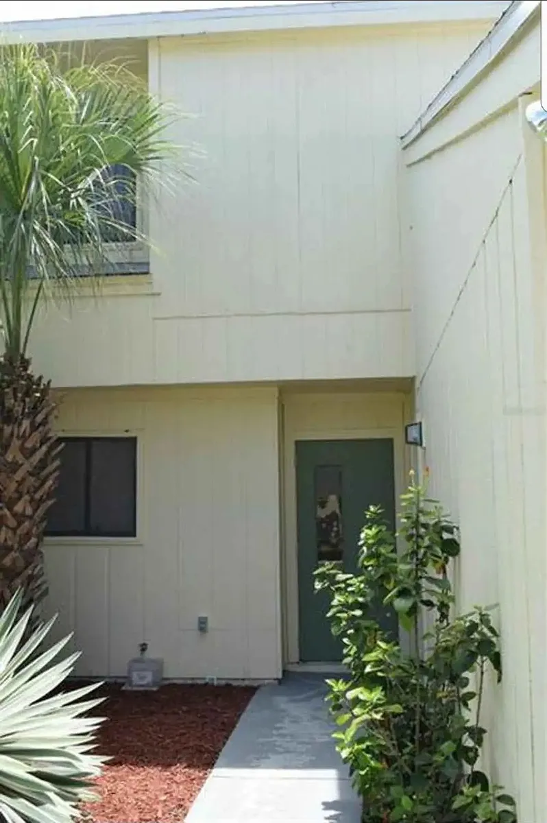 Building Photo - 42 Saint Andrews Ct
