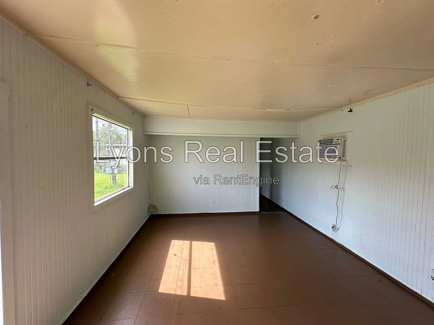 2 bed, 1.0 bath, $800 — Photo 3
