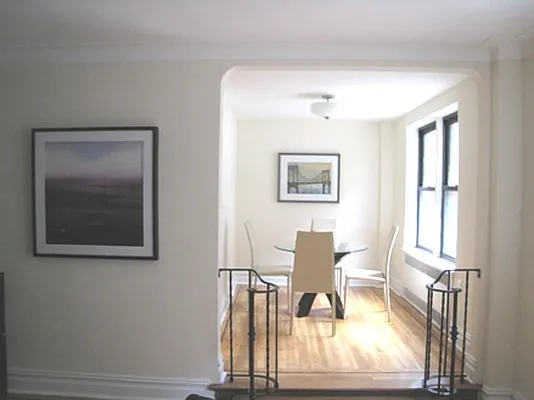 Sold by Metropolitan Equities | media 28