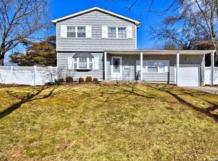 17 Edwin Ave, Patchogue, NY 11772