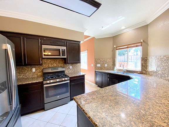 4th image of 139 Tyson Ct