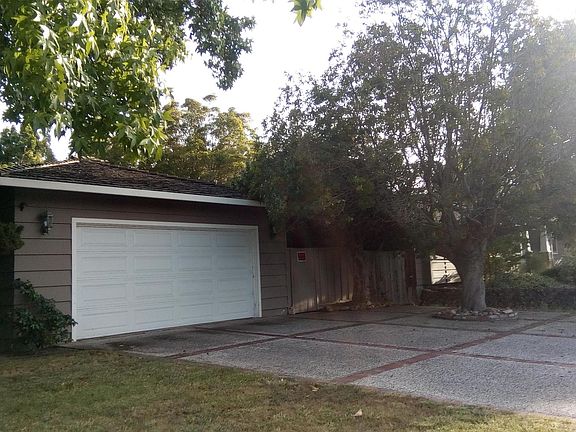 5th image of 12300 Obrad Dr