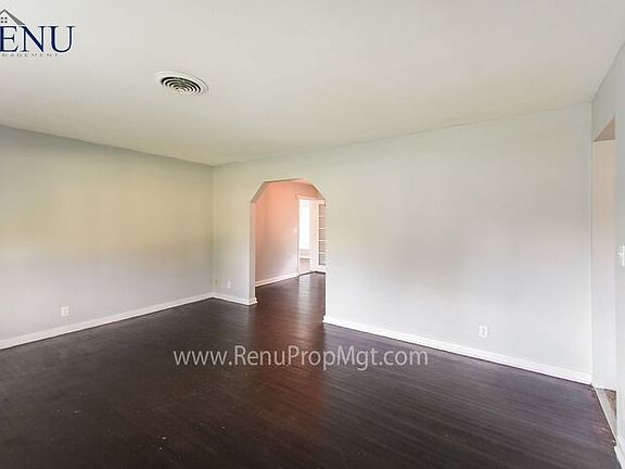 3rd image of 6416 Solandra Dr S
