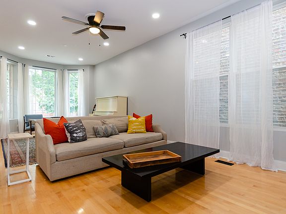 3rd image of 2708 N Sacramento Ave