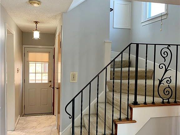 4th image of 24 Bissell Dr