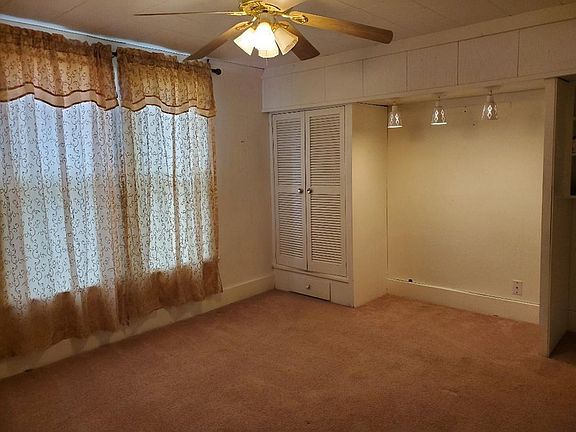 4th image of 734 N Lincoln Ave