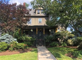 44 Burton St, Hartford, CT 06112