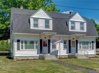 28 Cottage St, Moosup, CT 06354