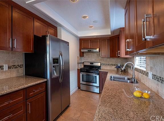 4th image of 1604 W 158th St Unit A