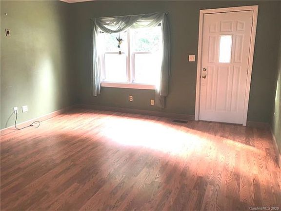 2nd image of 1833 Pine Hollow Pl SE
