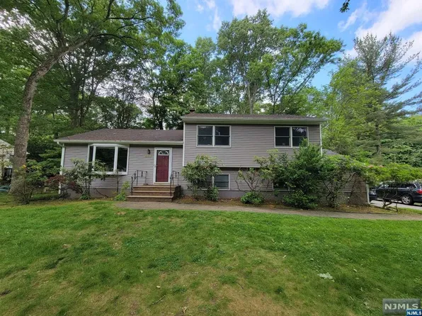 449 Elizabeth Ave, Ramsey, NJ 07446