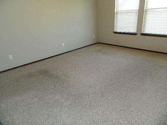 5th image of 18100 Piedra Dr