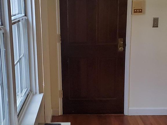 2nd image of 310 Ashby St APT D