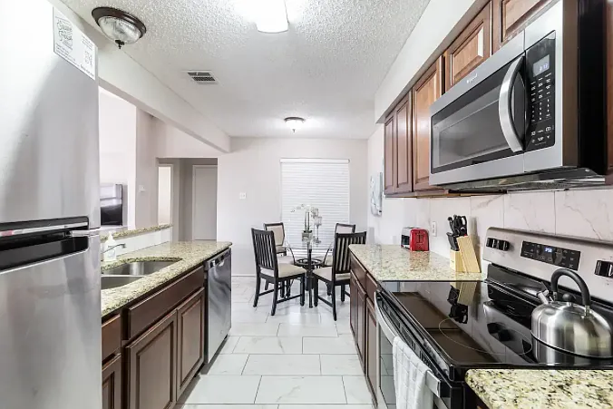 8551 Holly St — Photo 5